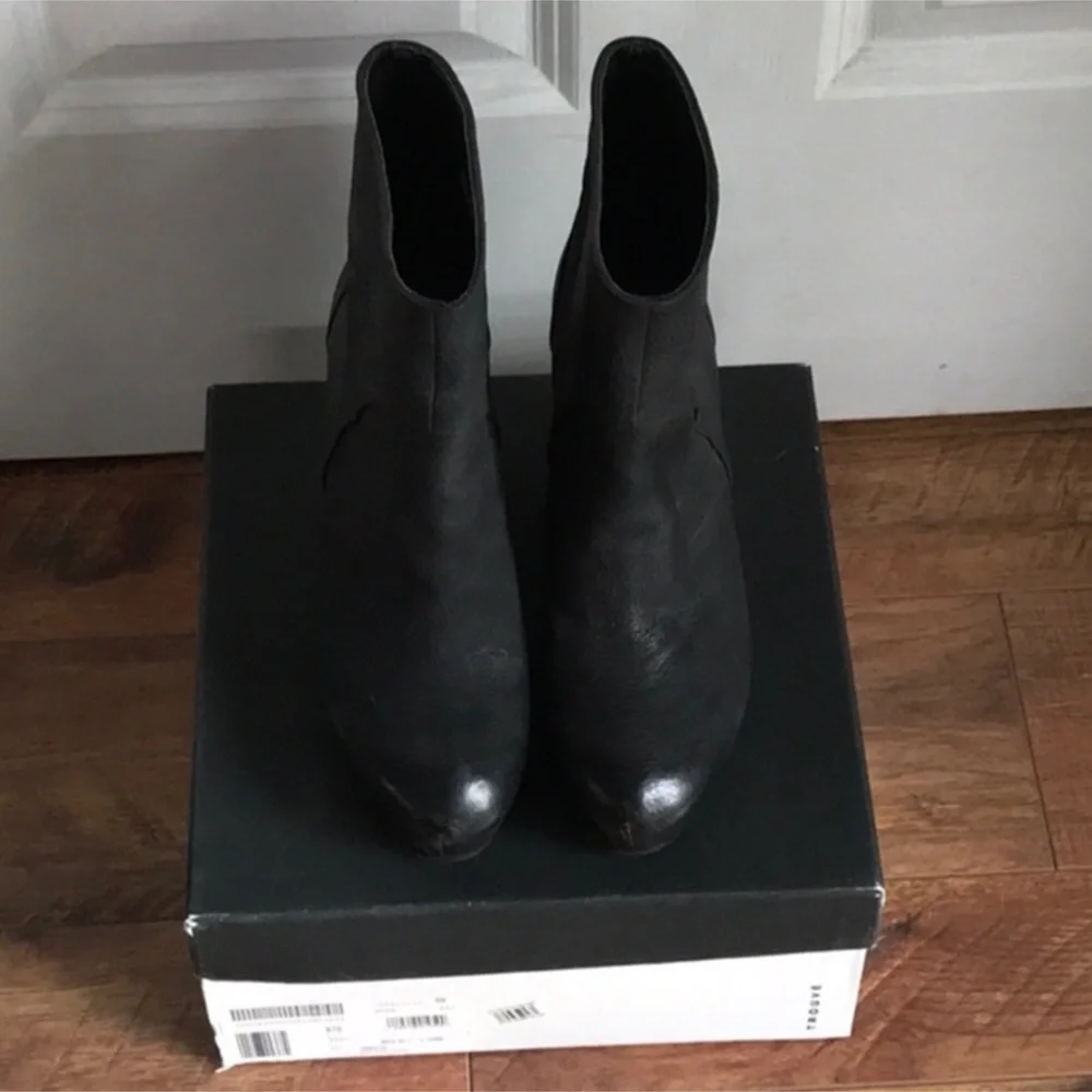 Trouve Black Leather Wedge Ankle Booties - Picture 3 of 8